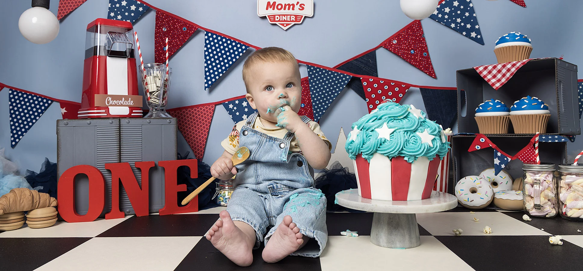 Moms Diner cake smash Thema 0056